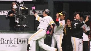 鷹・松田宣が2発4打点　無人の右翼席に「熱男」と叫んだ胸の内「山川選手が…」