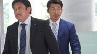 ロッテ入り鳥谷、ネイビースーツでZOZOマリンに登場　井口監督らに挨拶