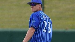 DeNAオースティン、美人妻と沖縄絶景の“コラボS”にファン絶賛　「アメージング」