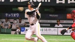 鷹のドラ1佐藤がマルチ安打で猛アピール　「開幕1軍に食らいついていきたい」