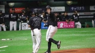 HRパフォ応酬！　ロッテ・レアードにも一発、「熱男」に負けじと「寿司」握る