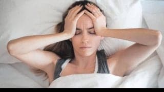 うるさくて眠れない耳鳴りの原因