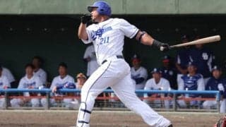 中日新助っ人シエラが育成から支配下契約、背番号は「45」に…26日の去就は