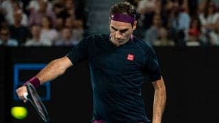 フェデラー、手術後の沈黙を破りパンデミックに立ち向かおうとメッセージを発信