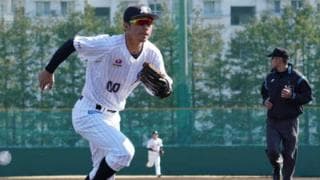 遊撃→三塁→二塁　日替わりポジションを「楽しみ」と受け止めるロッテ鳥谷に共感