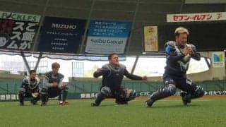 西武山川らが自主練習で捕手に転向？　厳しいトレーニングに白旗「めちゃきつい」
