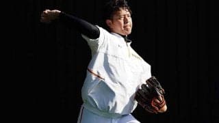 巨人岩隈の“打撃投手”映像を球団SNSが公開　「打者に投げる感覚つかめた」