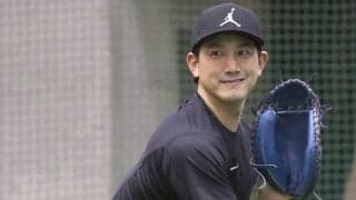 巨人小林誠司の強肩に同僚「まじでエグイ」　衝撃の“剛速球スローイング”動画を公開