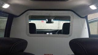 ホンダ、COVID-19感染者搬送用の車両提供とフェイスシールド生産を開始