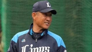 西武・辻監督「信頼している」　自主練習中の選手たちに目を細める