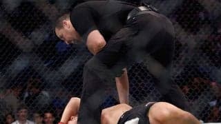 【名珍場面特別編】戦意喪失で30発以上殴り続け…衝撃の“遅すぎるストップ”に海外波紋「試合を止めろ！」