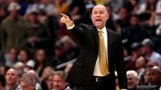 キャブズでレブロンを5年間見てきたマイケル・マローンHCが語る“MJとの違い”とは？