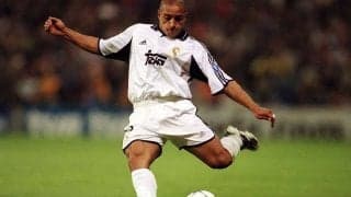 ロベカルのロケットFK「発射！」　距離35m、わずか1秒の衝撃「何なんだこれ」