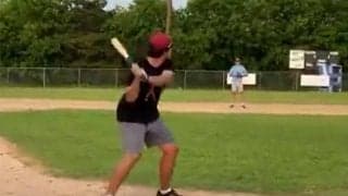 米高校生が魅せたバットフリップは「100点満点だ」　ミラクル動画に米ファン衝撃