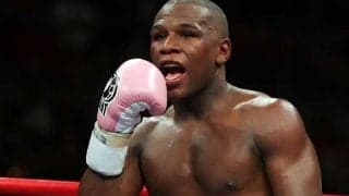 メイウェザー、両陣営入り乱れる“歴史的大乱闘”に衝撃再び「リング上は大混乱に」