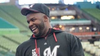 【MLB】元ロッテ助っ人が衝撃の“女装”姿を公開　同僚＆ファン爆笑「女王」「美しい」