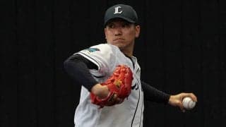 【球界名場面】「一瞬何が起こったのか…」　ファンも驚愕、まさかの“足技”でゲームセット