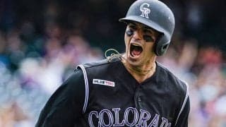 【名珍場面特別編】なぜ、彼はバットを振ったのか…　全米が“笑撃”「野球史で最悪の三振を見よ」