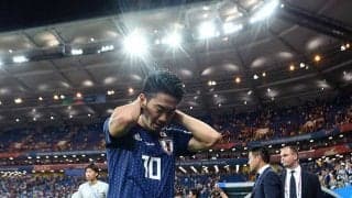 【名珍場面特別編】香川真司を労うベルギー10番の姿が美しい　海外メディア脚光「なんとも気品ある」