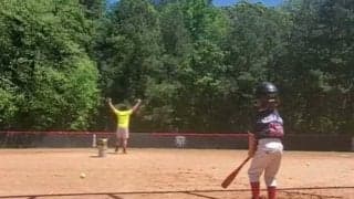 “超褒める”教育が話題　息子の本塁打に喜び爆発で米反響「パパのリアクション最高」