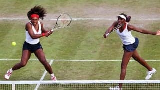 セリーナ先生の自宅フィットネスが大好評　姉妹エクササイズに「これが必要だった！」