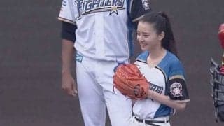 【始球式名場面】全国Vの“空手美女”がノーバウンド投球　球場どよめく始球式