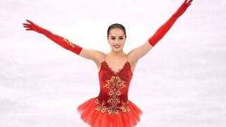 ザギトワは“トナカイ姿”も美しい　親友が写真7枚を大公開「愛しいうさぎちゃん」