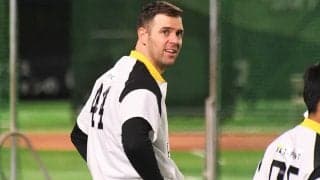 鷹バンデンハークがマクドナルド基金へ寄付　自身のグッズをオークションに