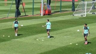 リバプール、練習再開の裏で脚光　“父子の肩車”に広がる感動「本当のヒーローだ！」