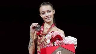 シェルバコワの“180度片足開脚”が美しい　驚異の柔軟性に反響「10回も見た」