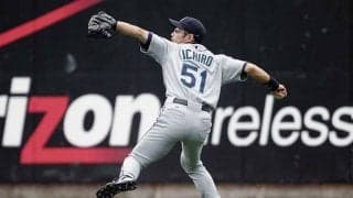 【MLB】イチロー氏の“百発百中バット当て”　8秒間の神送球が反響「フェイク映像じゃない」