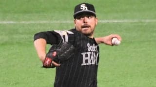 鷹ムーア、紅白戦先発も2回5失点…　高谷に3ラン浴びるなど7安打許す