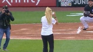 【MLB】“史上最低の始球式”にファン大爆笑　「どうやったらそんな酷い球を…」