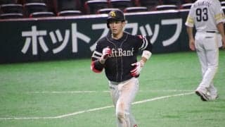 鷹・栗原、また打った！　左中間テラス席へ紅白戦2試合連発、開幕スタメン猛アピール