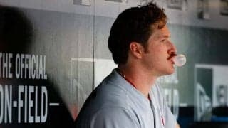 【MLB】元巨人マイコラスの美人妻は「美容師になれる」　上半身裸の夫散髪写真を米称賛