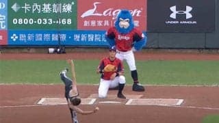 【始球式名場面番外編】台湾の美女新体操選手にファン釘付け　華麗な“アクロバット投法”を披露