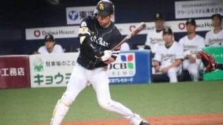 鷹ファンが待ち望む7年目の再覚醒　上林誠知から滲み出るブレークの予感