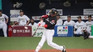 鷹・栗原の京セラ5階席弾にファン「1軍確定」　工藤監督もマスク越しにニッコリ？