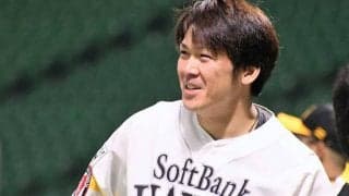 強肩だけじゃない！　鷹・甲斐の“いぶし銀”セーフティバントに工藤監督もご満悦