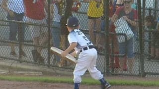 元広島ブラウン監督を超えた？　史上最年少6歳コーチの“全ベース投げ退場劇”に米爆笑