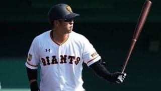 巨人中島、第3打席で右翼席へ豪快ソロ！　好調キープで開幕一塁へ視界良好