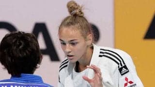 【名珍場面特別編】  美人柔道家ビロディド、憧れの谷亮子との2S実現に海外反響「なんて素敵な写真」