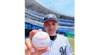ロッテ、試合球にベンツ企業ロゴ刻印　愛車歴20年超の井口監督「大変光栄に思う」