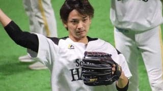 鷹・東浜が3回1安打無失点で降板　打球直撃でヒヤリも続投、最速151キロマーク