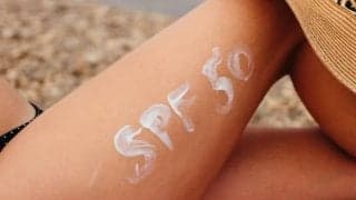 SPFとPAの違いって？日焼け止めの正しい選び方とは