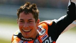 父を乗せてウイニングラン。笑顔が忘れられないMotoGPチャンピオン