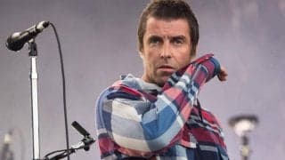 シティファンの元オアシスのリアム・ギャラガーがプレミアリーグへの不満をぶちまける「こんなの完全にクソ」