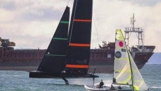 ETNZテストボートがオークランドでレース練習