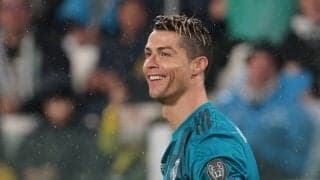 【名珍場面特別編】C.ロナウド、地上238cmの“超滞空バイシクル弾”に世界が衝撃「完全なる芸術作品」