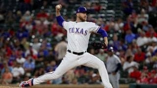 【球界名場面番外編】“一番高いところに投げたで賞”2年連続受賞　珍暴投にファン爆笑